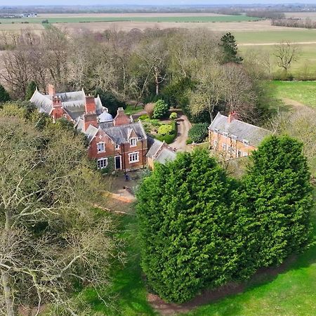 Enholmes Coach House Villa Kingston upon Hull ภายนอก รูปภาพ