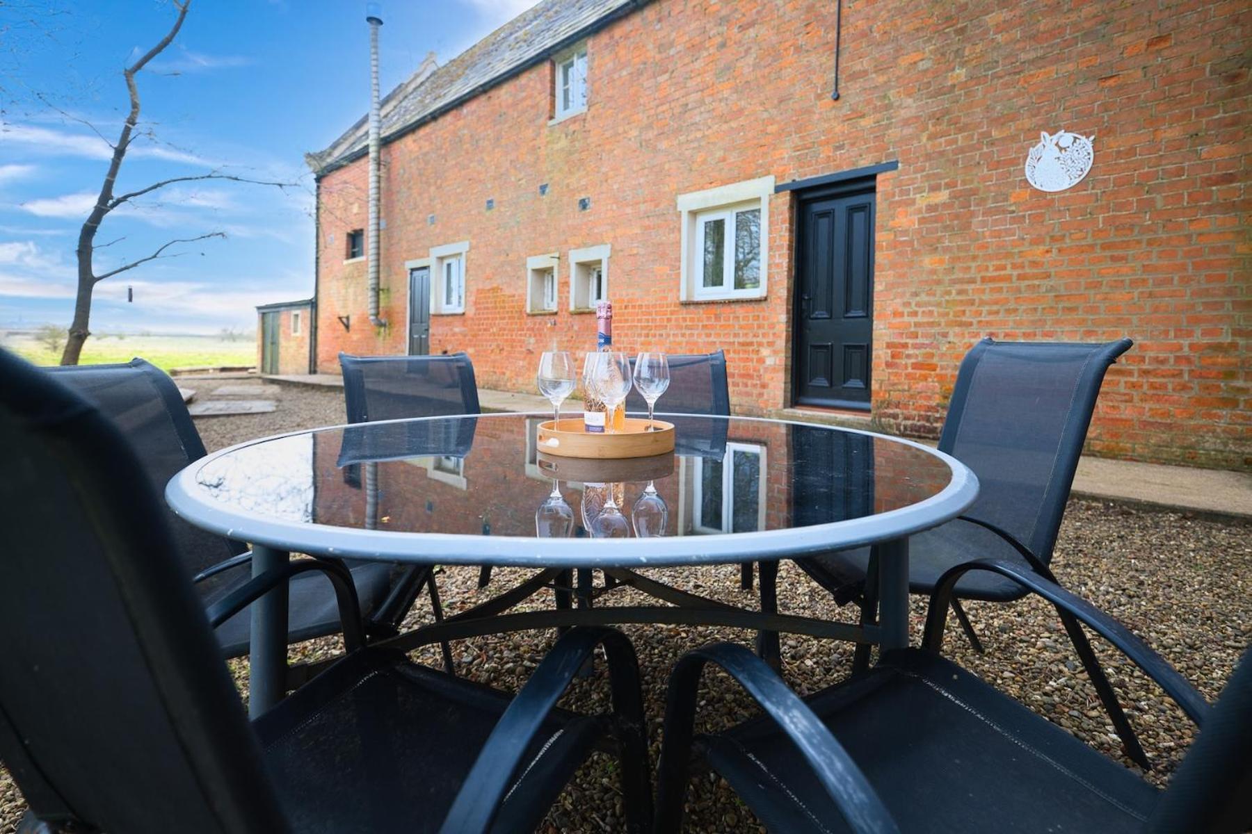 Enholmes Coach House Villa Kingston upon Hull ภายนอก รูปภาพ
