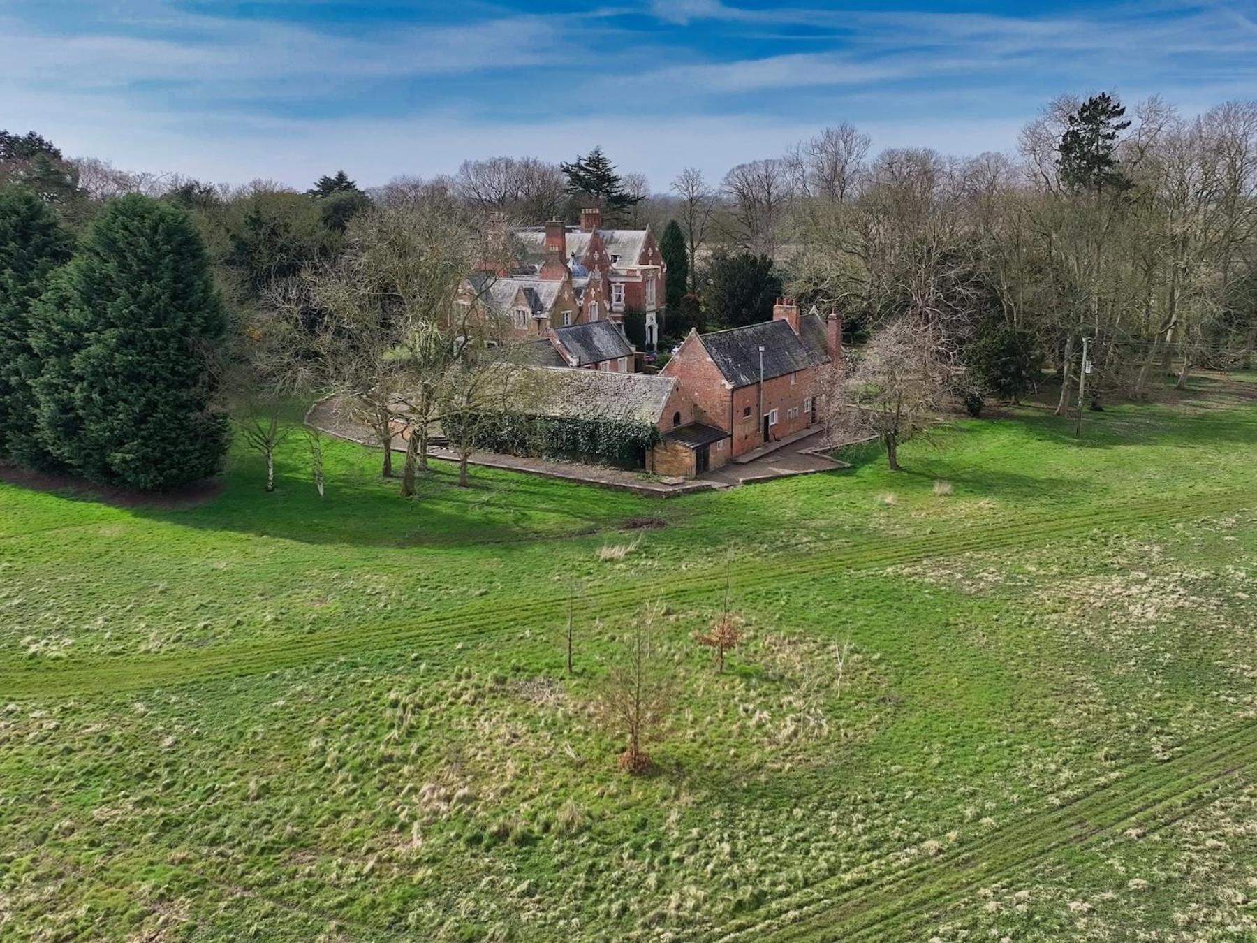 Enholmes Coach House Villa Kingston upon Hull ภายนอก รูปภาพ